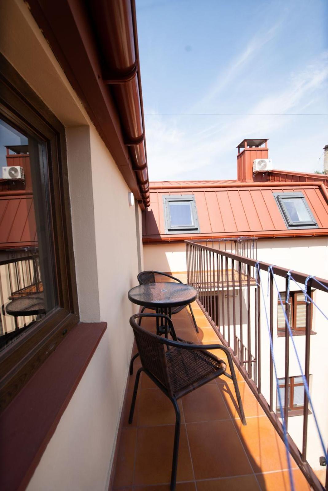 Apart Yaroslava Osmomysla 9 Square - City Center Lviv Exterior photo