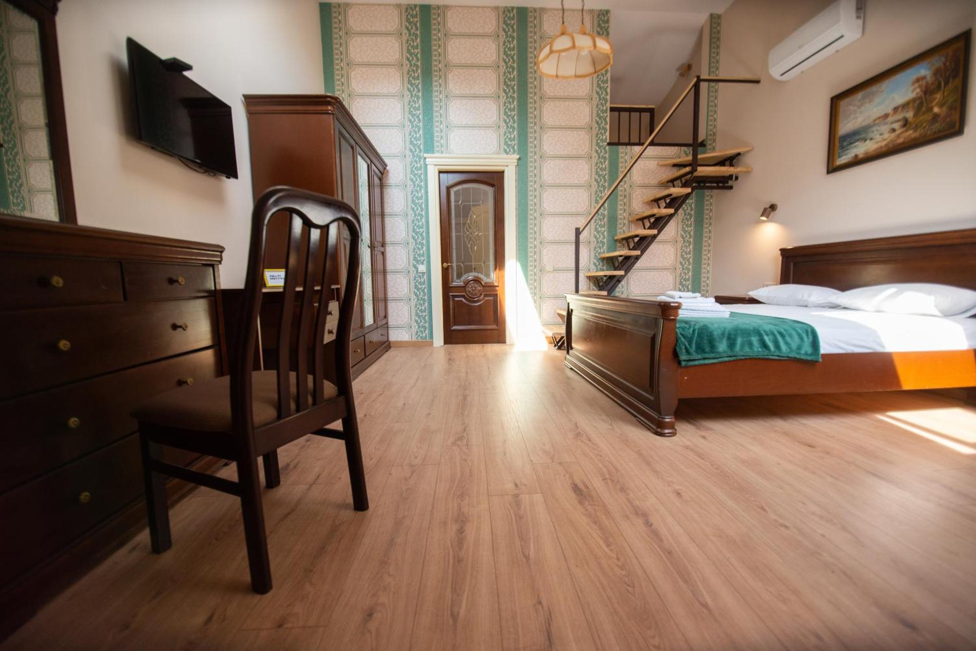 Apart Yaroslava Osmomysla 9 Square - City Center Lviv Exterior photo