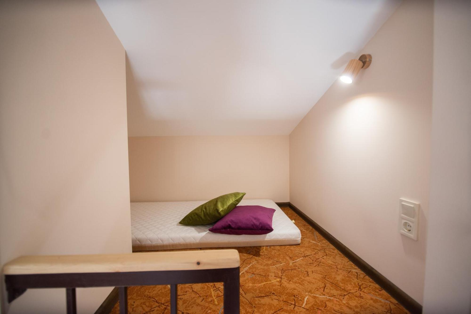 Apart Yaroslava Osmomysla 9 Square - City Center Lviv Exterior photo