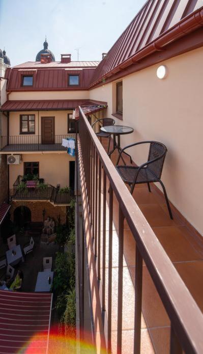 Apart Yaroslava Osmomysla 9 Square - City Center Lviv Exterior photo