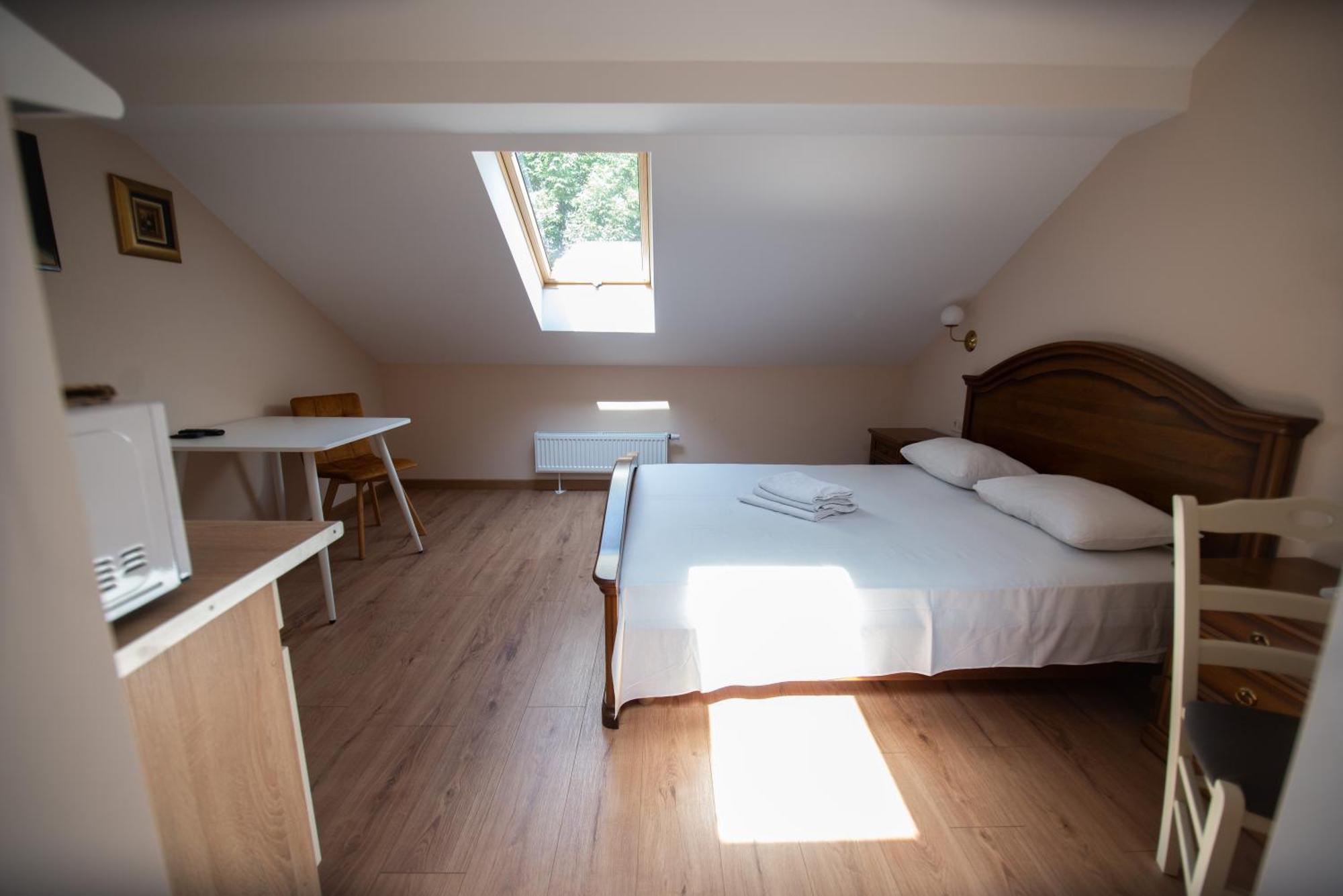 Apart Yaroslava Osmomysla 9 Square - City Center Lviv Room photo